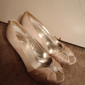 Tan Michaelangelo heels